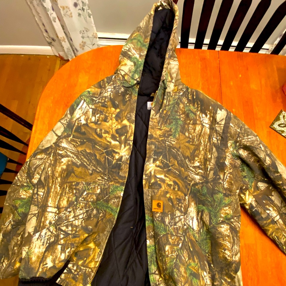 Carhartt XLT insulated canvas jacket. Worn once, in perfect condition.